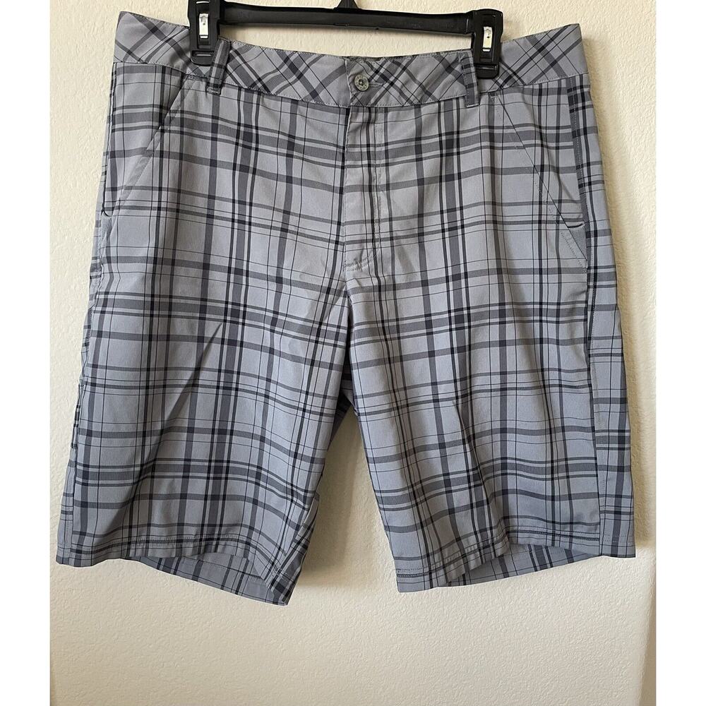 FILA SPORT GOLF Gray Plaid Performance Stretch Men’s Shorts Size 36 Inseam 11